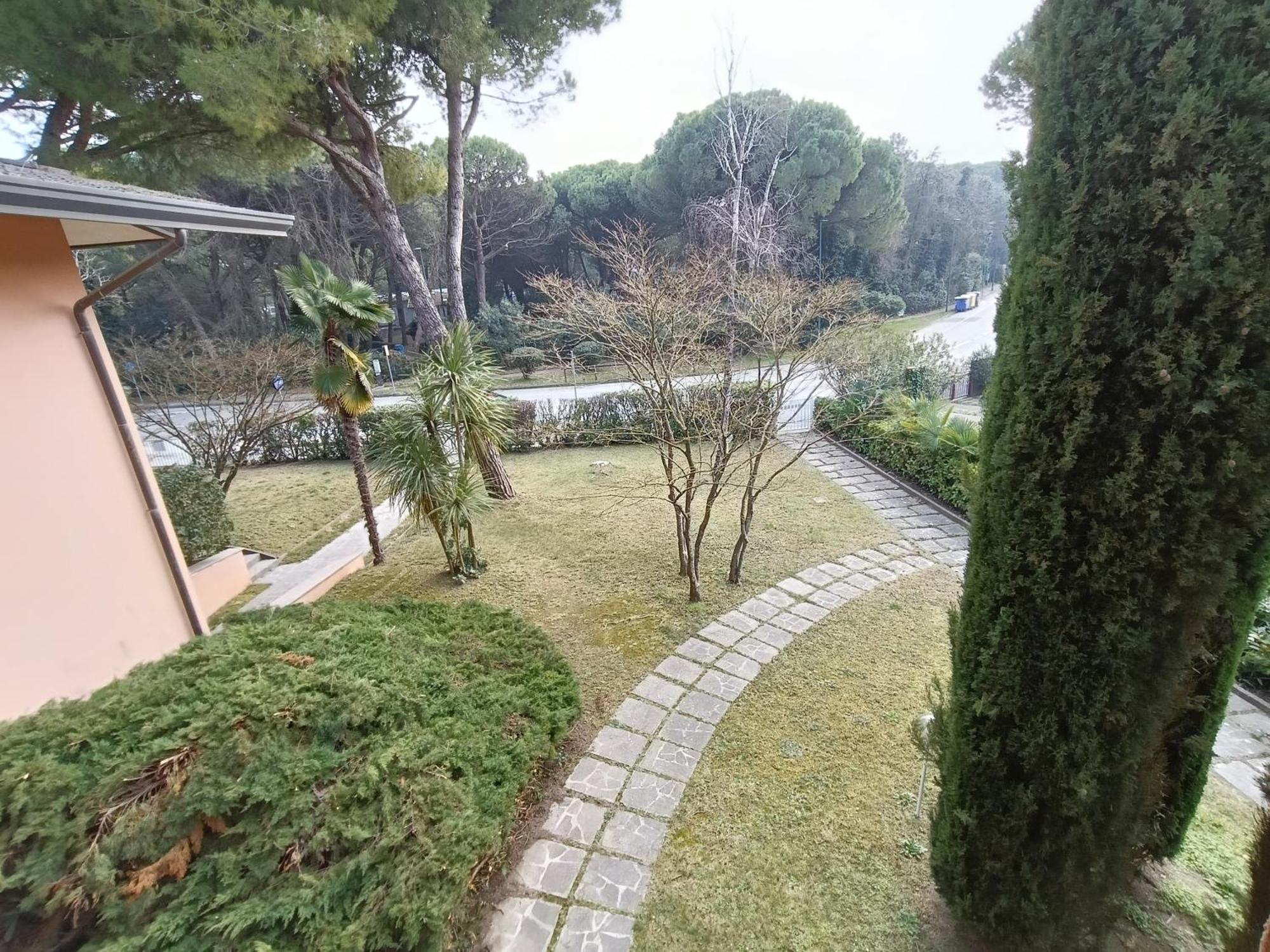 Residence Maria Elena - 30 Pt Lignano Sabbiadoro Eksteriør billede