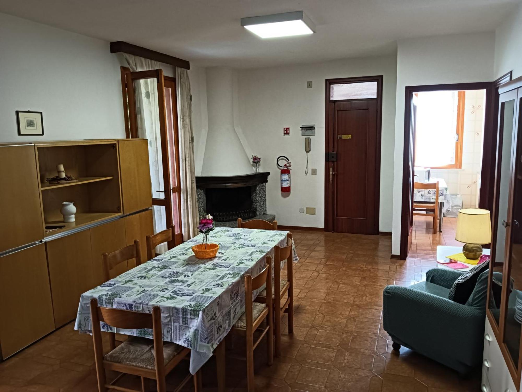 Residence Maria Elena - 30 Pt Lignano Sabbiadoro Eksteriør billede